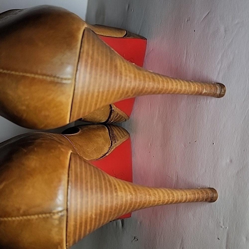 Christian Louboutin Leather red bottoms D'Orsay tan peep toe pumps 39.5 - Picture 6 of 13
